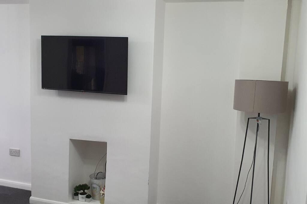 Exquisite And Modern 2 Bed Maisonette Harmondsworth Bagian luar foto